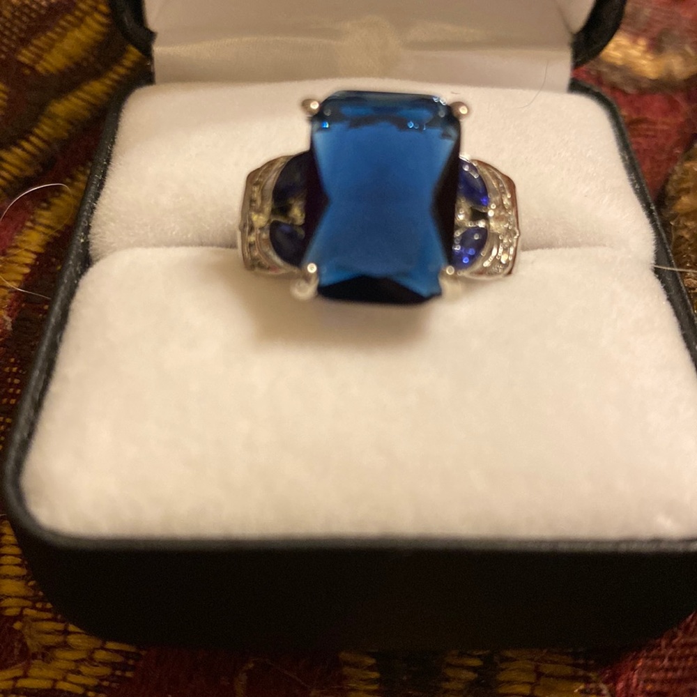 Size 7 Deep Blue Zirconia Ring